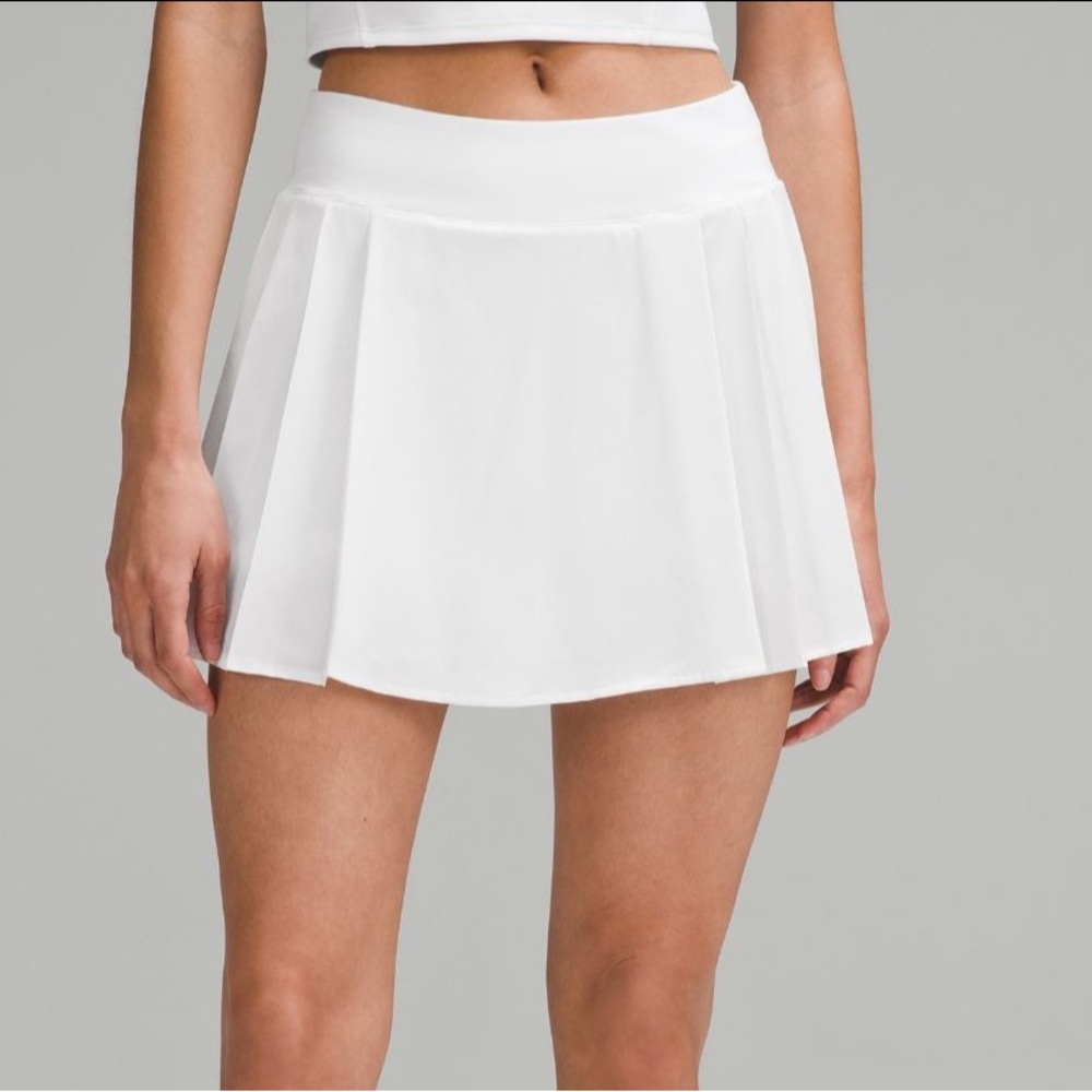 NEW Lululemon Athletica White Side-Pleated Athletic Skirt/Skort